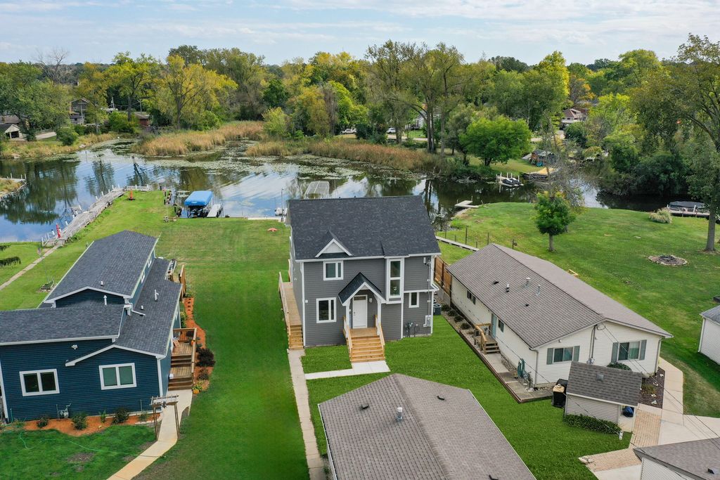 36825 N Lake Street, Ingleside, IL 60041