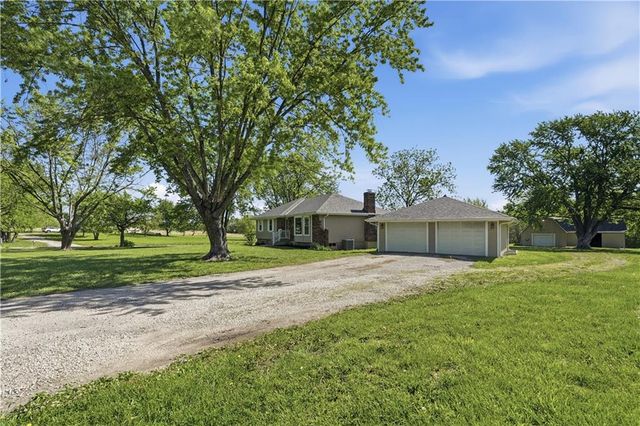 1803 E Gore Road, Raymore, MO 64083