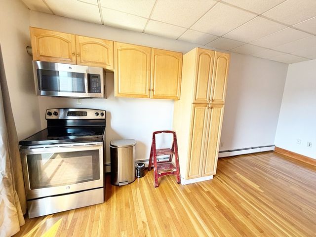14 Cottage St 3, Boston, MA 02128