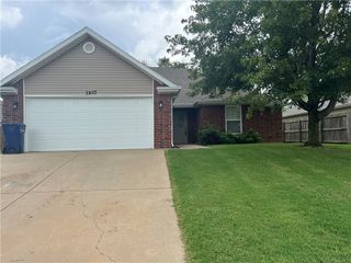 1107 Ken Leach, Siloam Springs, AR 72761