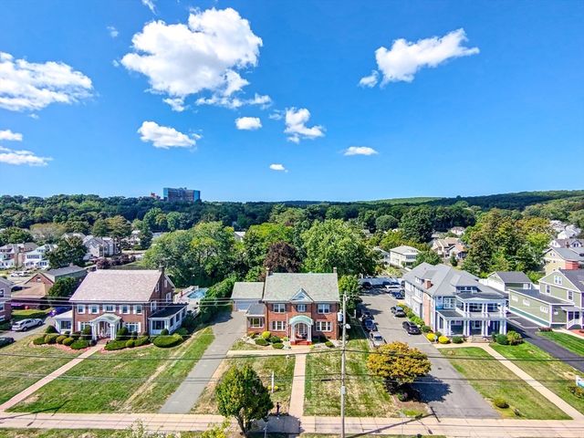1793 Northampton Street, Holyoke, MA 01040