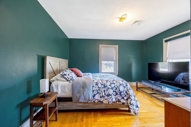 1793 Northampton Street, Holyoke, MA 01040