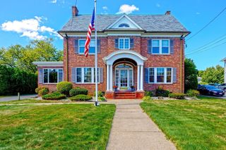 1793 Northampton Street, Holyoke, MA 01040