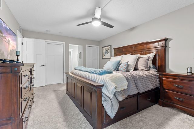 6075 Lincoln Drive 110, Edina, MN 55436