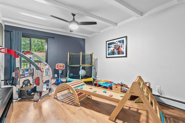 6075 Lincoln Drive 110, Edina, MN 55436