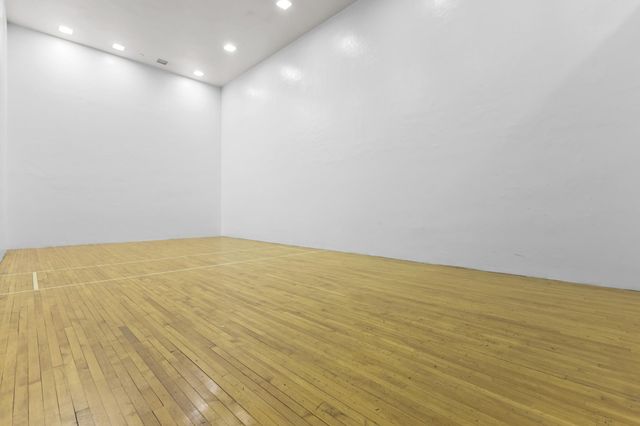 6075 Lincoln Drive 110, Edina, MN 55436