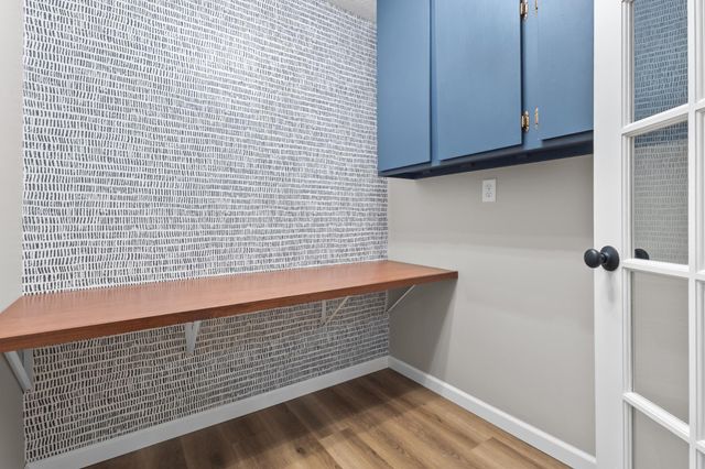 6075 Lincoln Drive 110, Edina, MN 55436