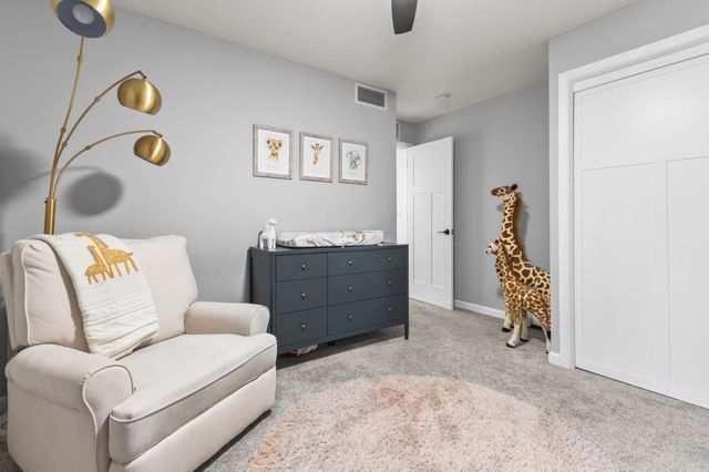 6075 Lincoln Drive 110, Edina, MN 55436