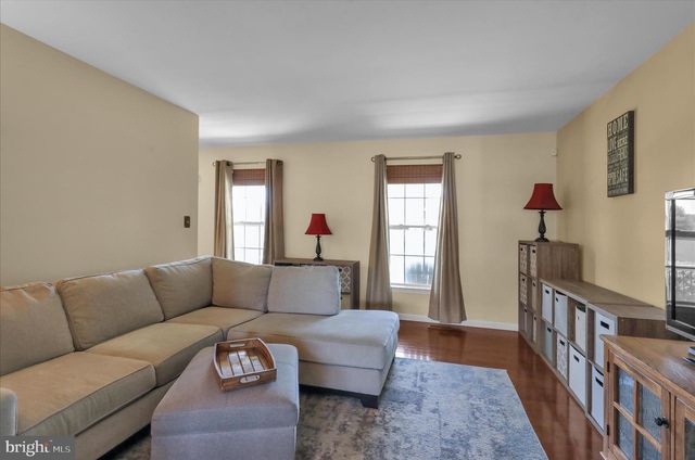 615 W PINE ST, Leesport, PA 19533