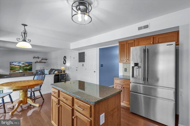 615 W PINE ST, Leesport, PA 19533