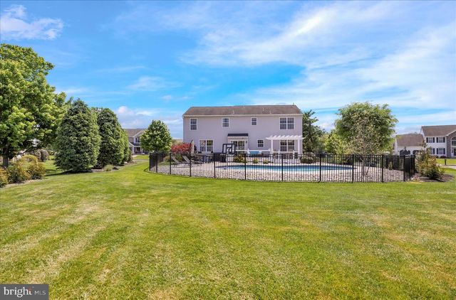 615 W PINE ST, Leesport, PA 19533