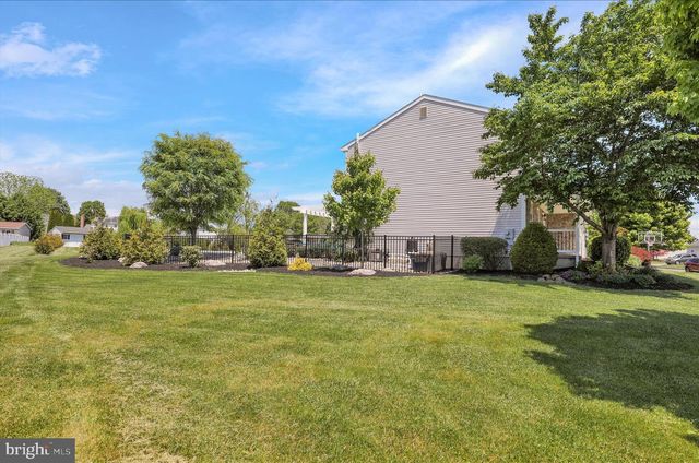 615 W PINE ST, Leesport, PA 19533