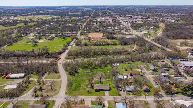 350 S Lennox Street, Stephenville, TX 76401