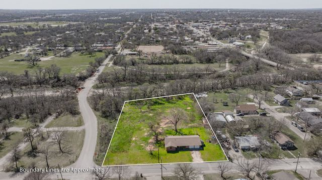 350 S Lennox Street, Stephenville, TX 76401