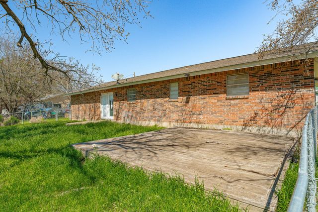 350 S Lennox Street, Stephenville, TX 76401