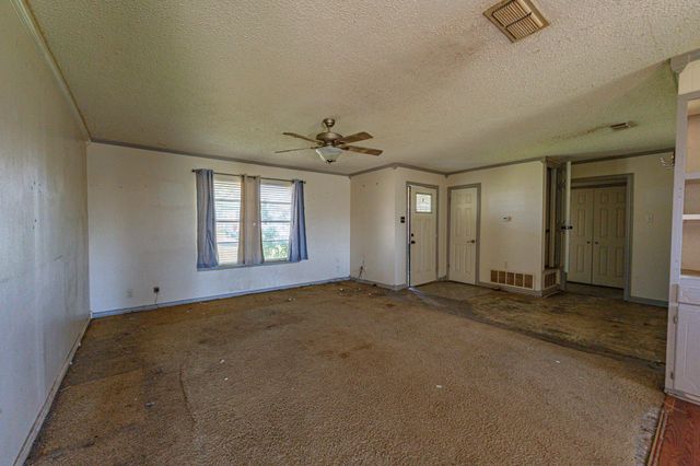350 S Lennox Street, Stephenville, TX 76401