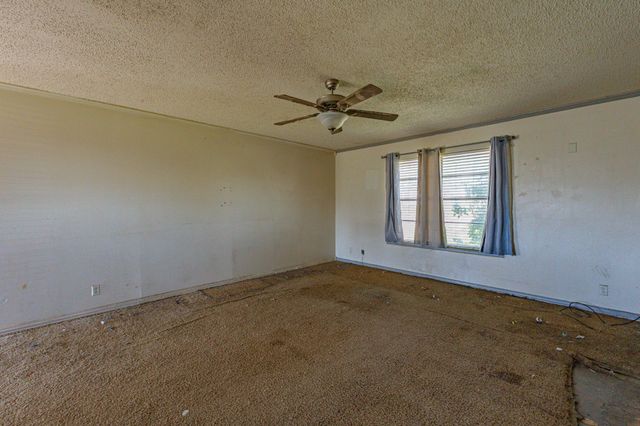 350 S Lennox Street, Stephenville, TX 76401
