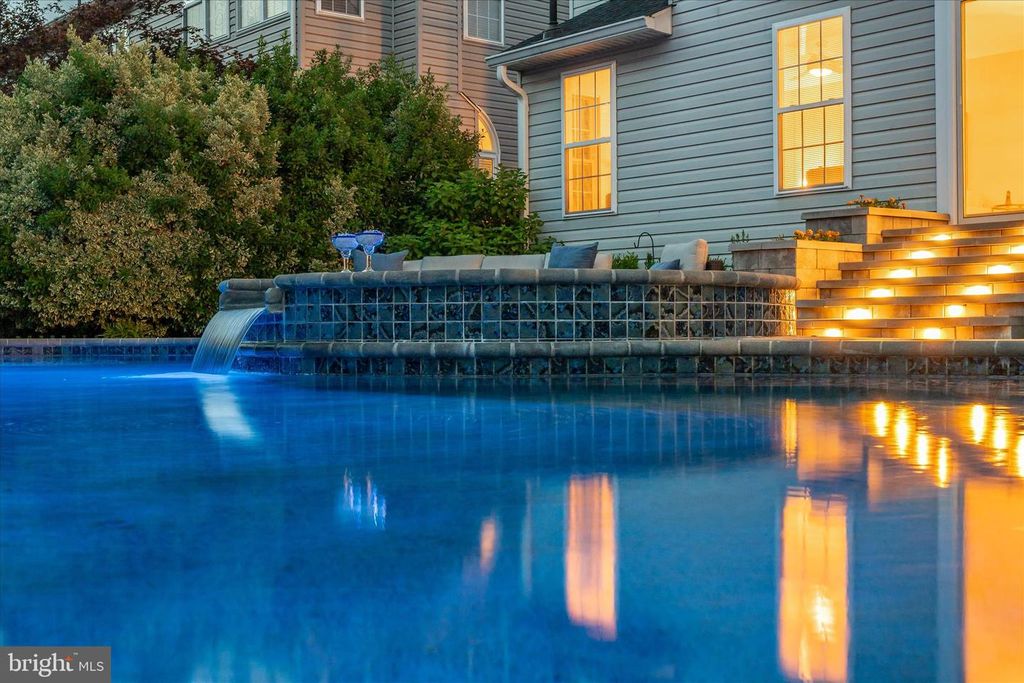 Image 2 of property listing at 5404 CHILLINGHAM PL, Frederick, MD 21703