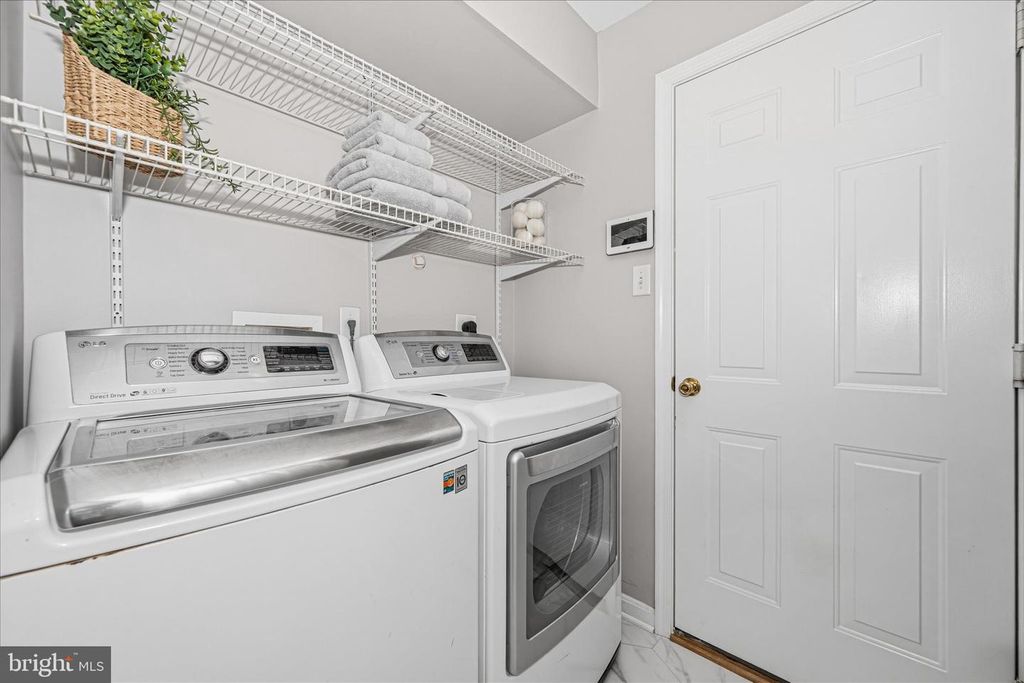 Image 36 of property listing at 5404 CHILLINGHAM PL, Frederick, MD 21703