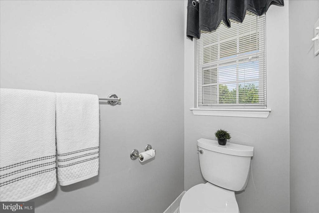Image 38 of property listing at 5404 CHILLINGHAM PL, Frederick, MD 21703