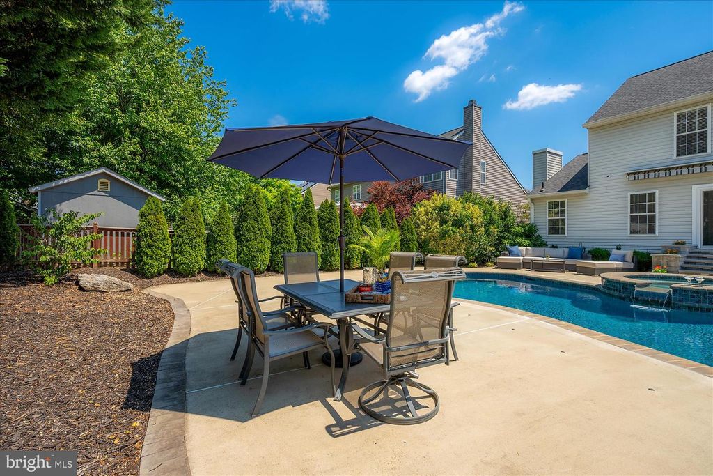 Image 75 of property listing at 5404 CHILLINGHAM PL, Frederick, MD 21703