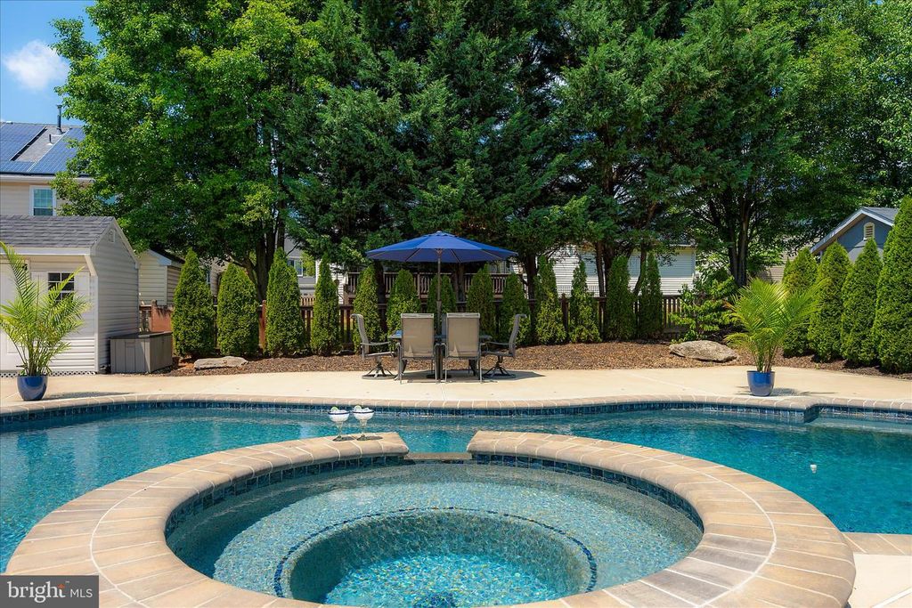 Image 8 of property listing at 5404 CHILLINGHAM PL, Frederick, MD 21703