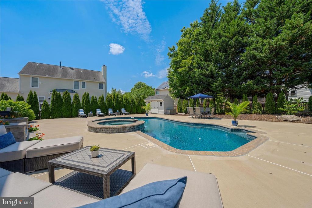 Image 82 of property listing at 5404 CHILLINGHAM PL, Frederick, MD 21703