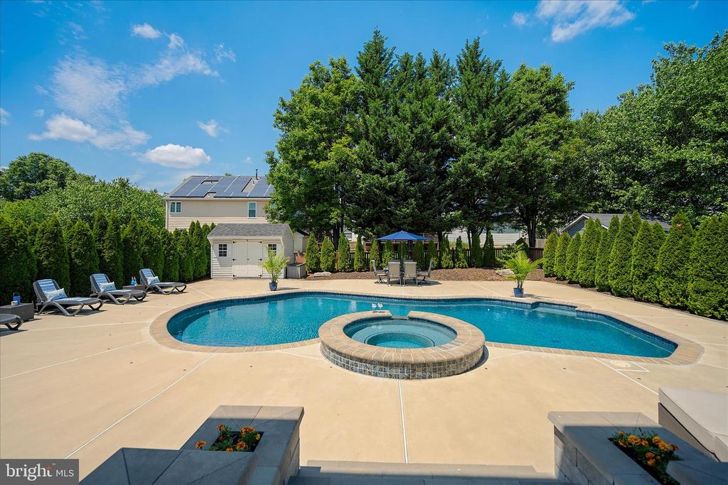 Image 84 of property listing at 5404 CHILLINGHAM PL, Frederick, MD 21703