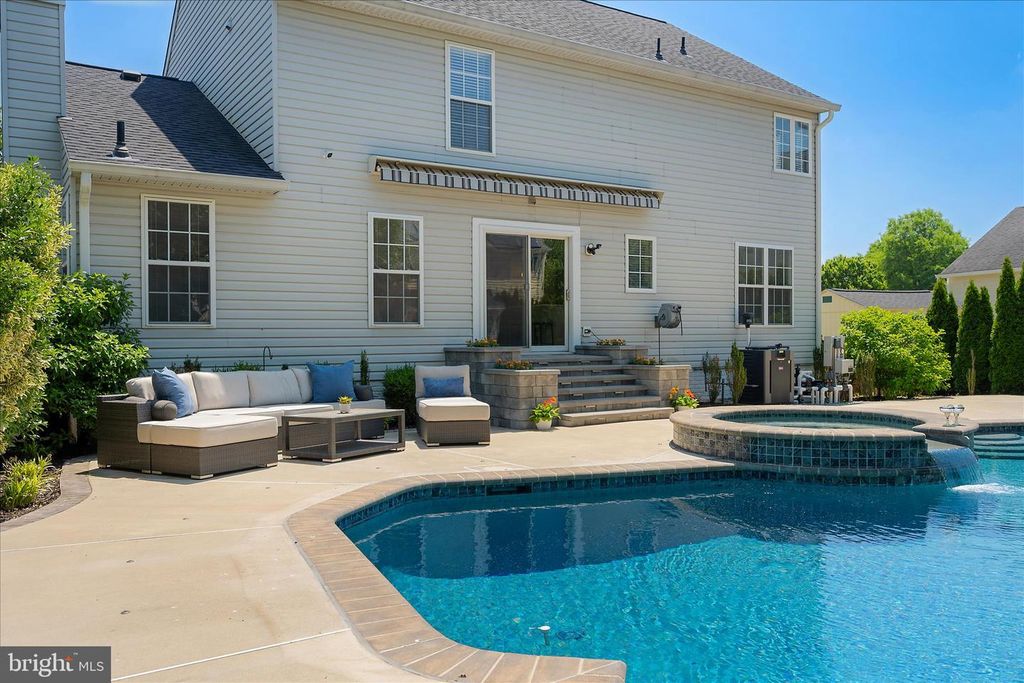 Image 9 of property listing at 5404 CHILLINGHAM PL, Frederick, MD 21703