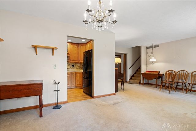 525 Royal Springs Drive, Springboro, OH 45066