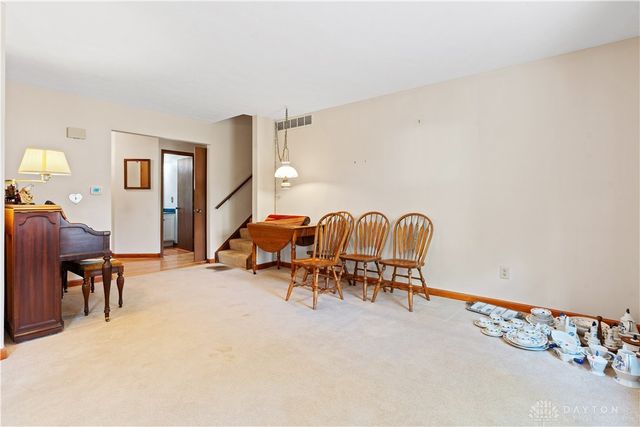 525 Royal Springs Drive, Springboro, OH 45066