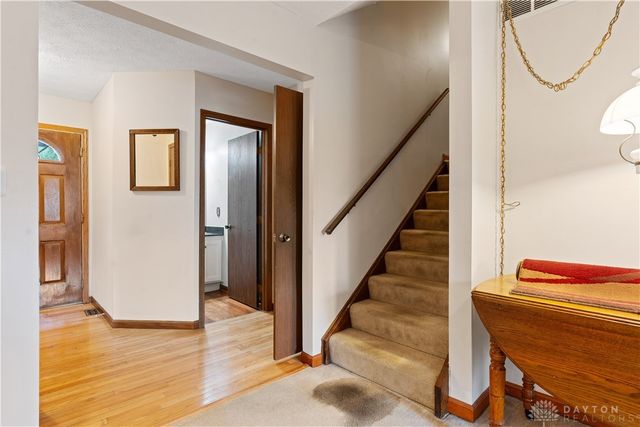 525 Royal Springs Drive, Springboro, OH 45066