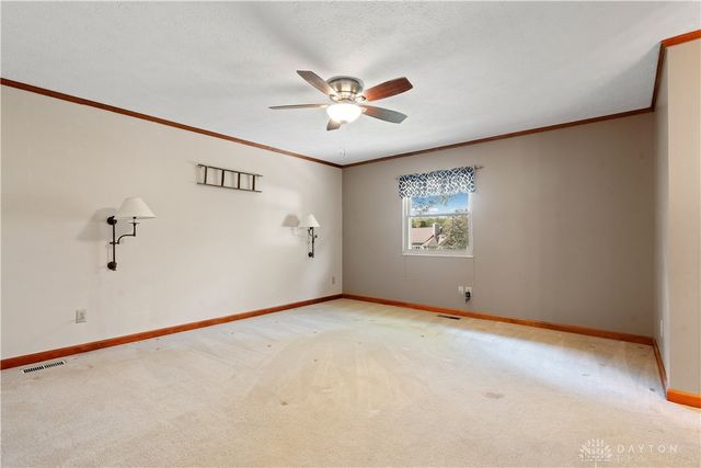 525 Royal Springs Drive, Springboro, OH 45066