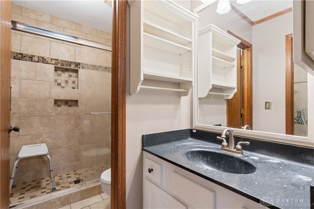 525 Royal Springs Drive, Springboro, OH 45066