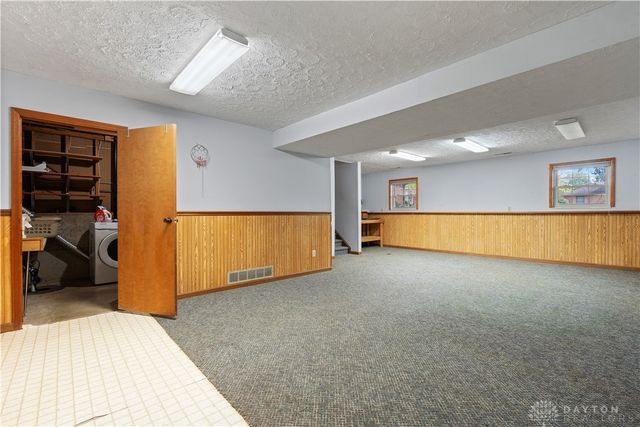 525 Royal Springs Drive, Springboro, OH 45066