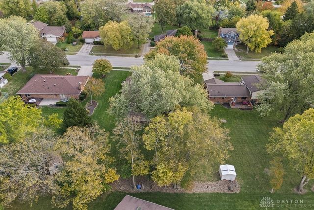 525 Royal Springs Drive, Springboro, OH 45066