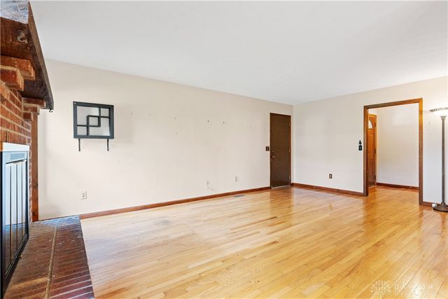 525 Royal Springs Drive, Springboro, OH 45066