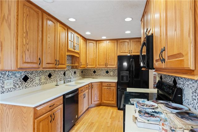 525 Royal Springs Drive, Springboro, OH 45066