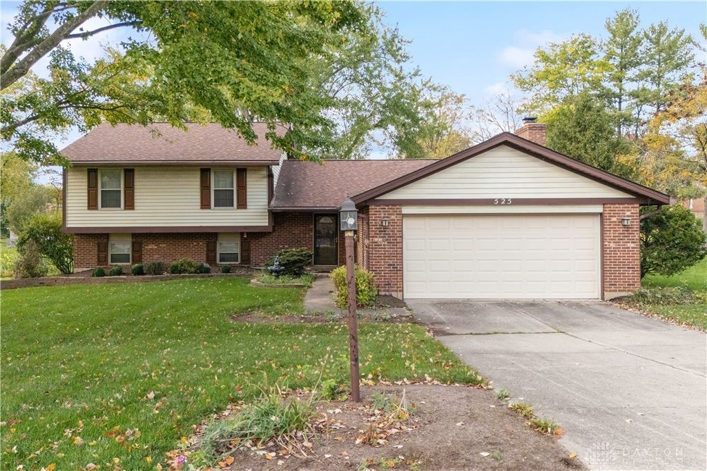 525 Royal Springs Drive, Springboro, OH 45066