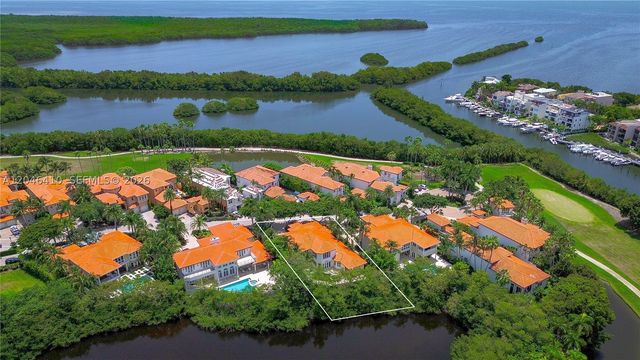 13680 Deering Bay Dr 13680, Coral Gables, FL 33158