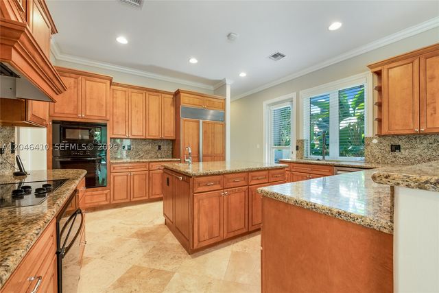 13680 Deering Bay Dr 13680, Coral Gables, FL 33158