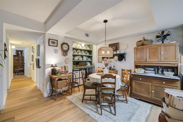 3003 River Oaks Drive 120, Norman, OK 73072