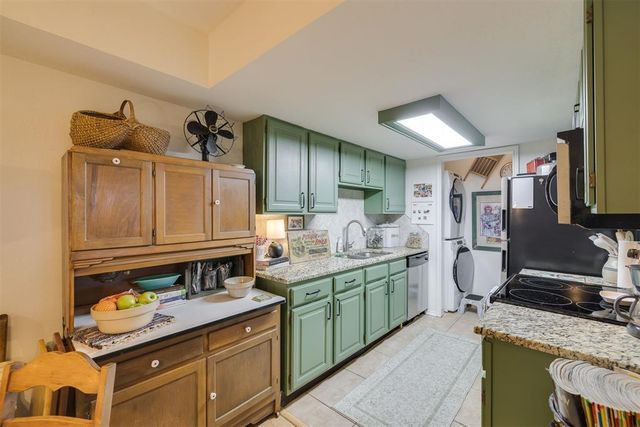3003 River Oaks Drive 120, Norman, OK 73072