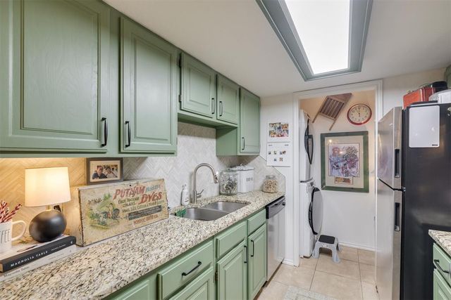 3003 River Oaks Drive 120, Norman, OK 73072
