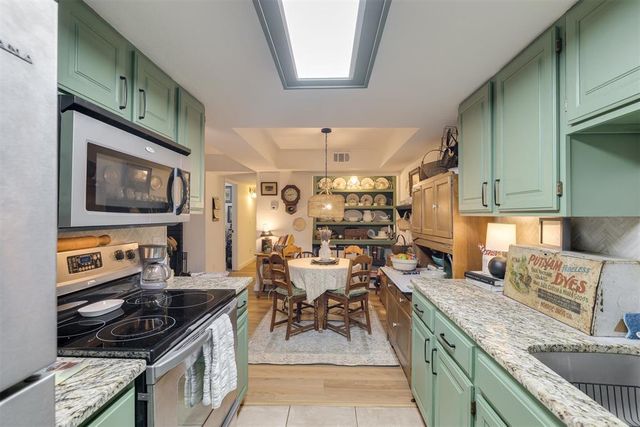 3003 River Oaks Drive 120, Norman, OK 73072