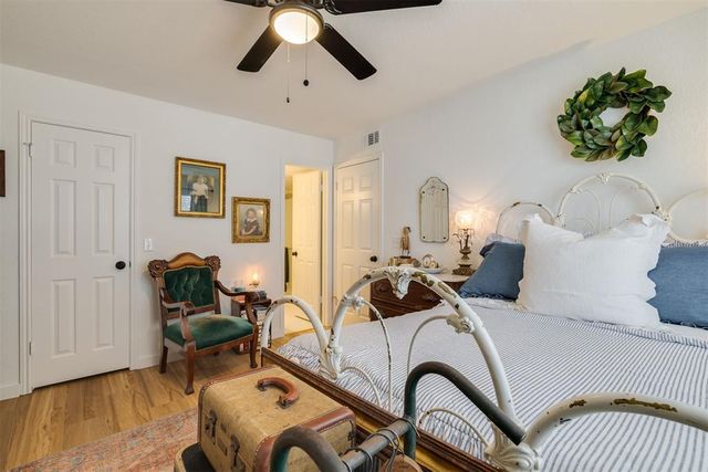 3003 River Oaks Drive 120, Norman, OK 73072