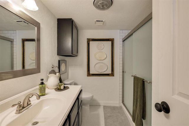 3003 River Oaks Drive 120, Norman, OK 73072