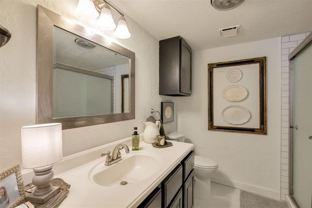 3003 River Oaks Drive 120, Norman, OK 73072