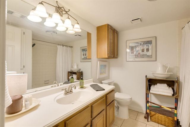 3003 River Oaks Drive 120, Norman, OK 73072