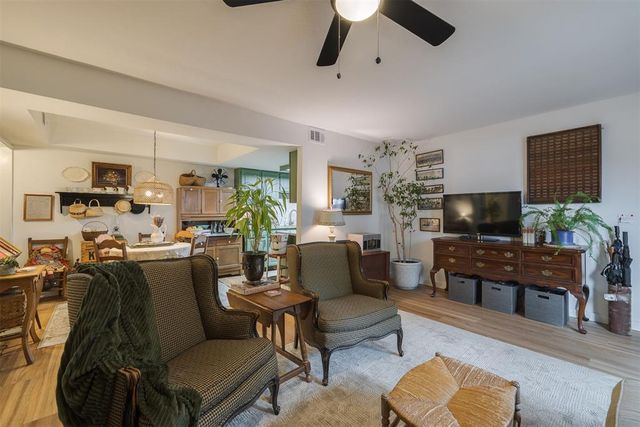 3003 River Oaks Drive 120, Norman, OK 73072